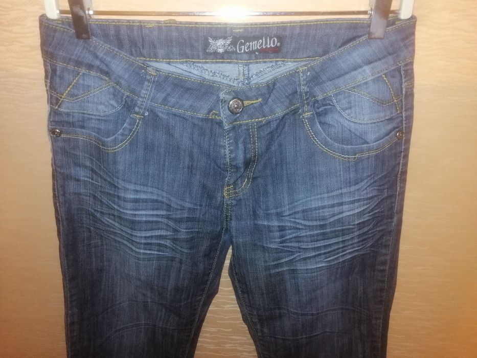 Jeansowe spodnie 3/4