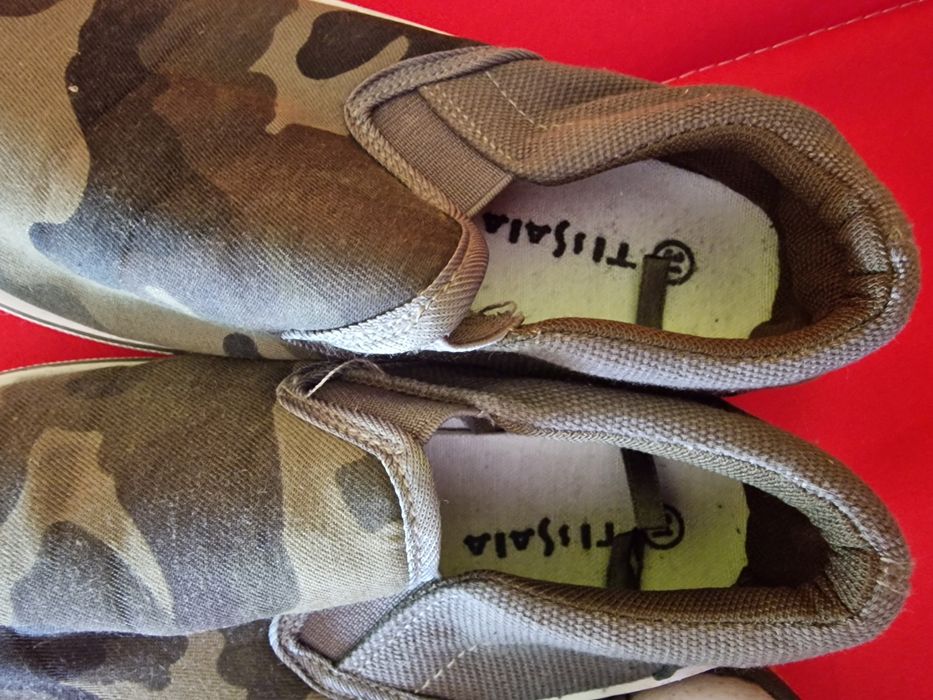 Sandalias + sapatilhas menino tam 31