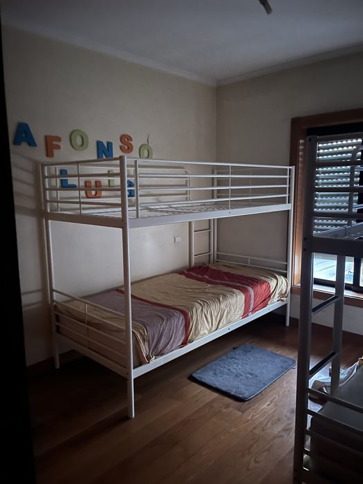 Quarto Partinhado nos carvalhos