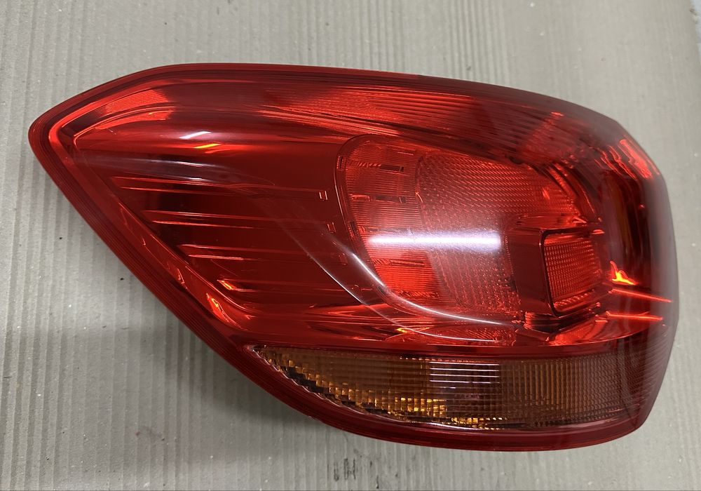 Farolim Esquerdo Opel Astra J Sports Tourer 2010 a 2015