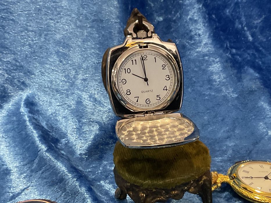 RELOGIOS de bolso quartz coleção  a trabalhar  anúncios abaixo