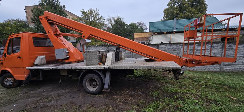 Продам автовишку у відмінному стані.