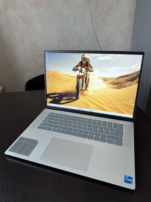 Dell inspiron 16 5620/ i5-1235U/ 8GB/ 512GB SSD/ Гарний стан