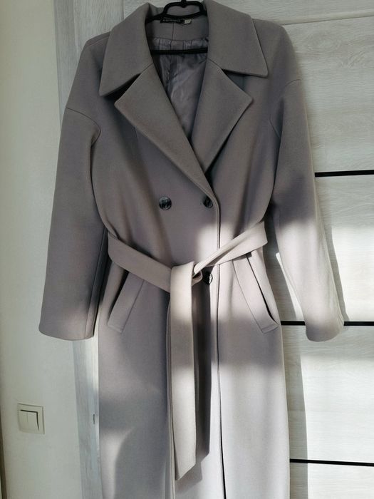 Пальто жіноче на осінь-весну