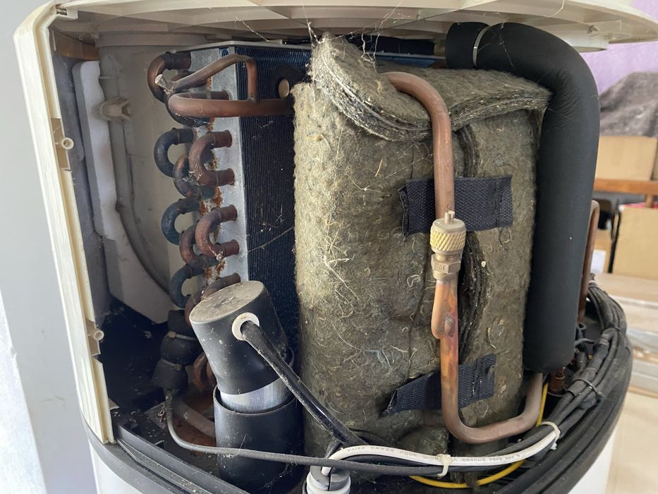 Bomba de calor Ariston Nuos Evo 100 – para peças