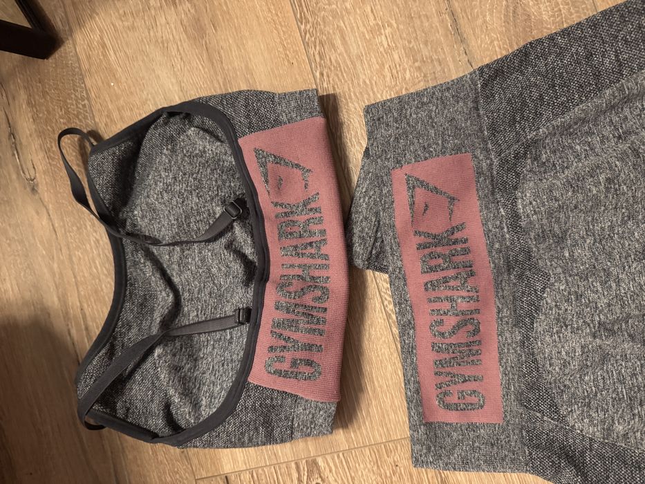 Komplet sportowy legginsy top gymshark