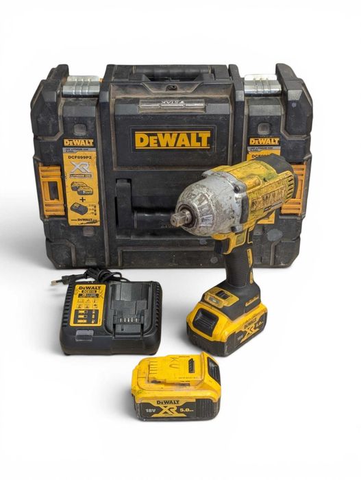 Klucz udarowy DeWalt DCF899 z 2 akumulatorami, ładowarką i walizką