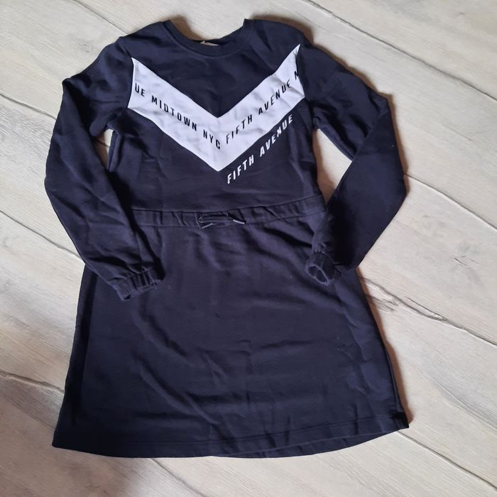 Sukienka dziewczęca h&m 134 nowa bez metki
