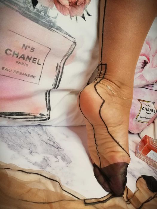 pończochy cieliste szew kubańska pięta