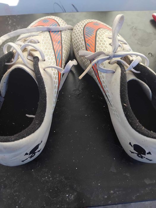 Sapatilhas  / Chuteiras criança