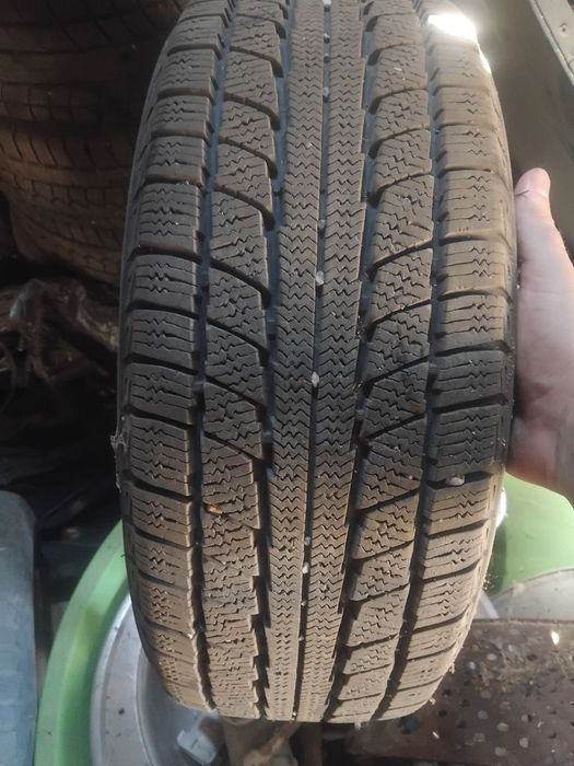 Зимова резина 185/60R14     2024 року відїздила один сезон