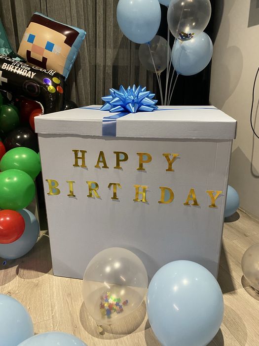 Коробка сюрприз для кульок блакитна, клас А 70х70х70см