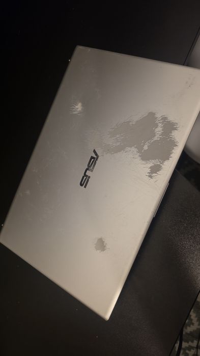 Portátil Asus F512D