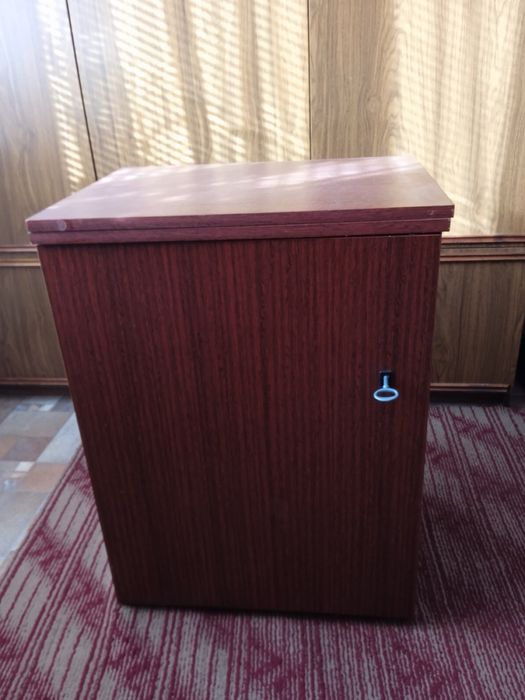 Швейна машинка Чайка 142М