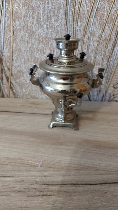 Продам сувенирный самовар "Ясная Поляна"