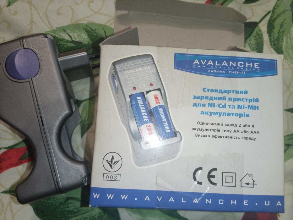 Зарядное устройство для батареек аккумуляторов