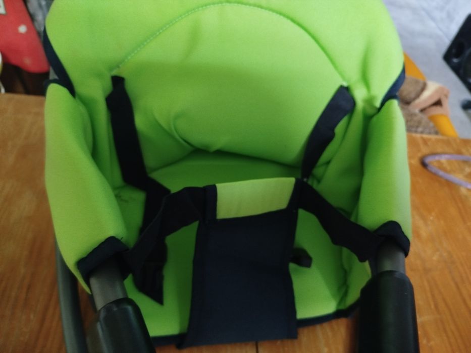 Cadeira de bebê para por na mesa