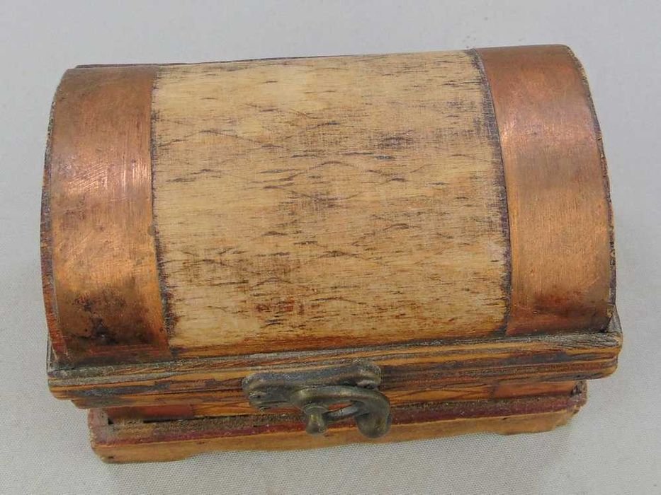 Drewniane pudełko, szkatułka