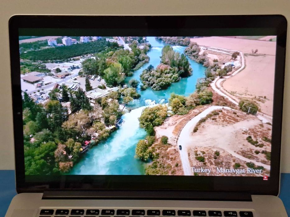 MacBook Pro Ecrã 13,3", Intel Core i5 a 2,3 Ghz | Disco SSD de alta velocidade| Rigorosamente NOVO