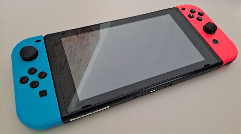 Nintendo Switch quase nova à venda