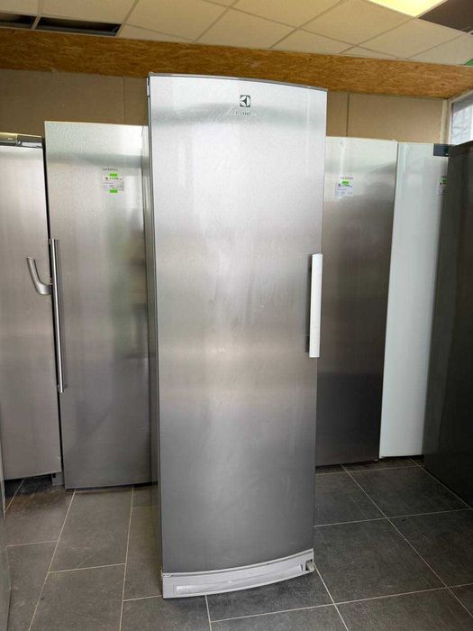 Морозильна камера б/в  ELECTROLUX 180/60/60 Металік No Frost #07661
