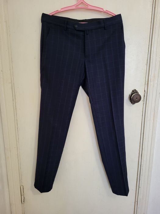 Костюм чоловічий темно-синій, розмір м-л