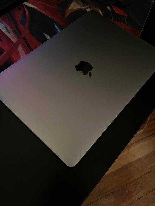 Macbook Pro 13" z Touchbar