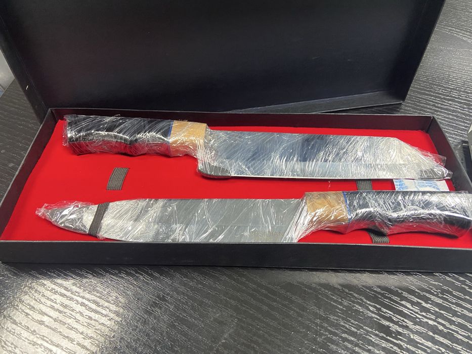 Venda duas facas de chef de alta qualidade e fabrico