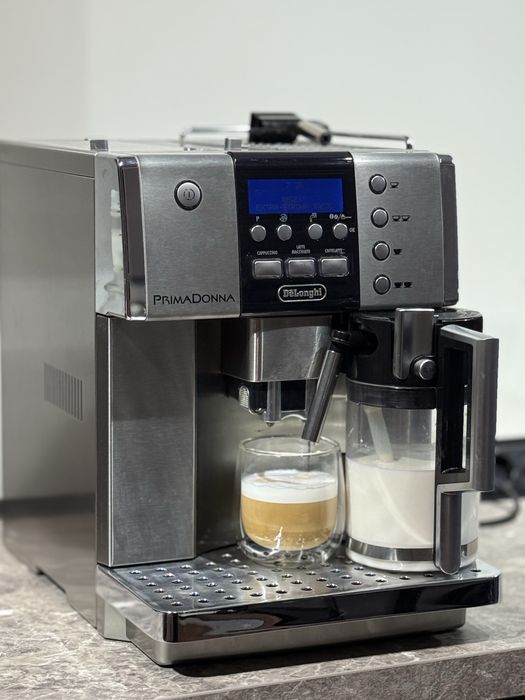 Автоматична кавомашина De’Longhi PrimaDonna ESAM 6600