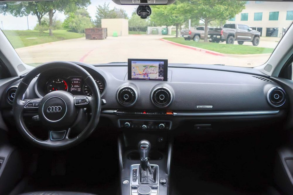 Audi A3      2015