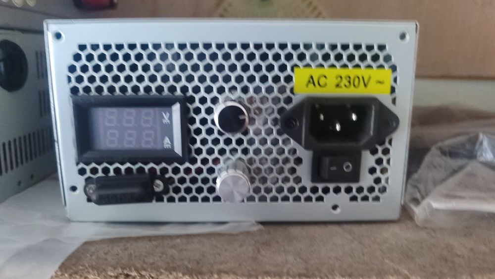 Зарядное устройство для авто.