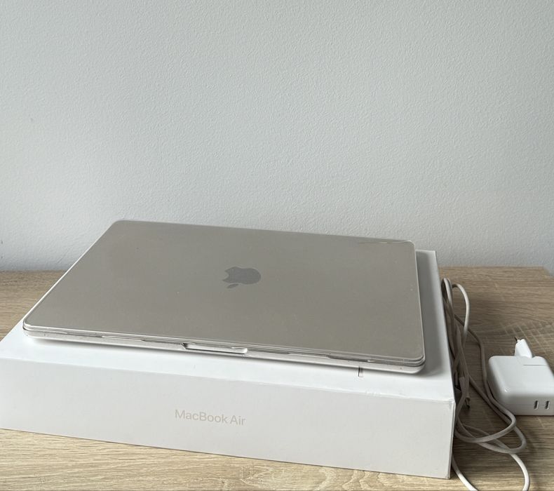 MacBook Air 15” M2 2023 | 96% baterii | Idealny stan | Pudełko + GRATIS etui
