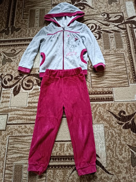 Велюровий костюмчик