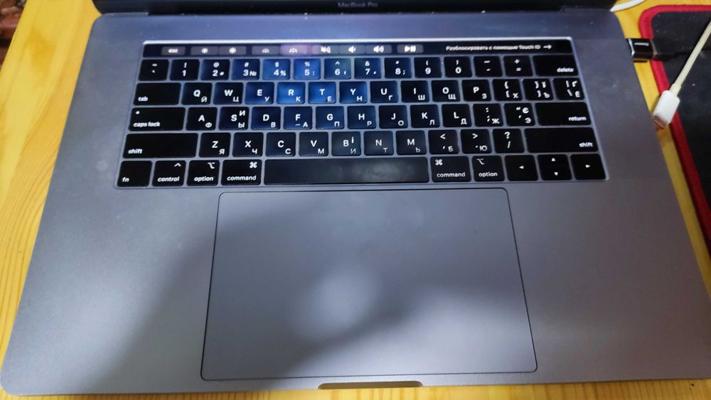 MacBook Pro 2018 i9 32RAM 500SSD