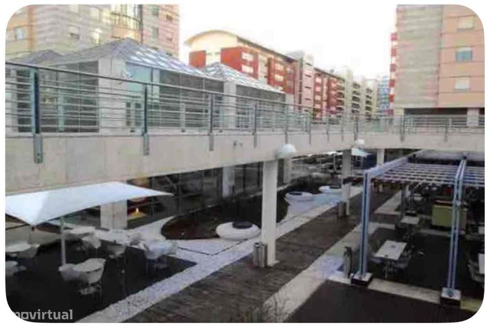 T3 em Olivais com 3 casas de banho e garagem