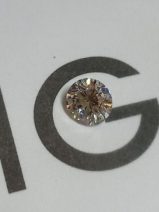 Продам бриллиант 1.04ct.