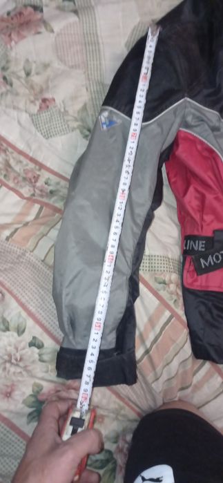 Мото куртка в отличном состоянии