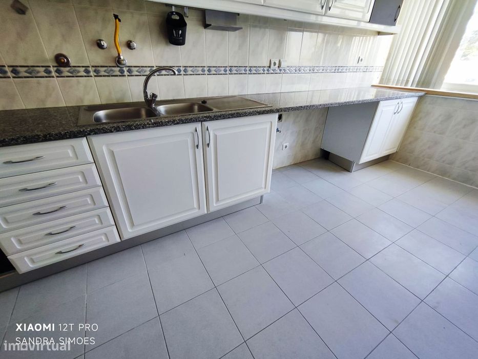 T2 em Corroios, pronto a habitar por 950€