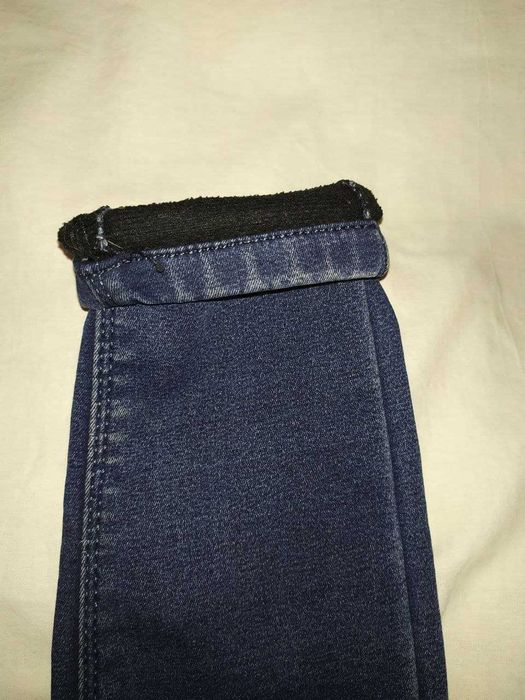 Джинсы на флисе б/у на девушку