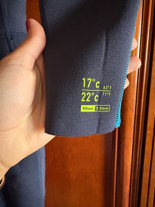 Oferta!! Vendo fato de surf para criança 9/11