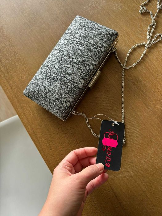 Vendo bolsas / carteiras cerimónia NOVAS