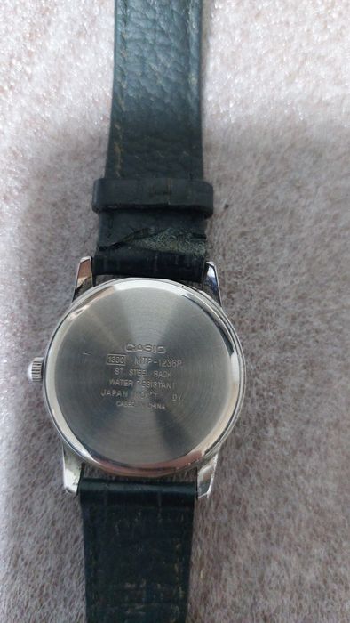 Часы кварцевые CASIO