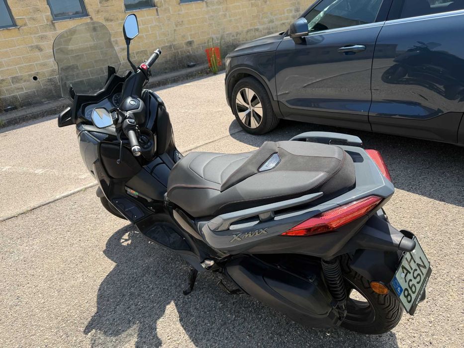 Yamaha XMAX 300 Tech MAX