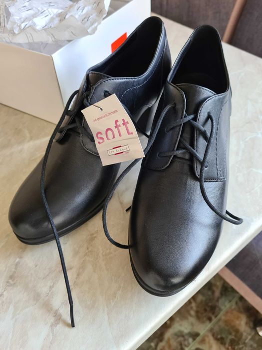 Нові жіночі шкіряні ботиночки