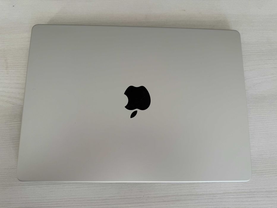 MacBook Pro 14 M1 Max 64GB RAM 4TB SSD 2021 Silver (Z15K0010N)