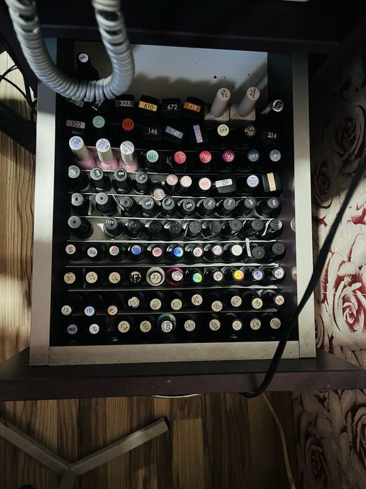 Продам все для маникюра Срочно