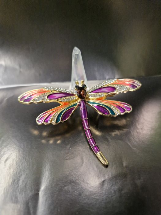 Broszka ważka fiolet