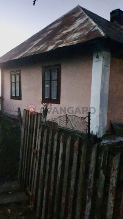 Будинок в місті Угнів