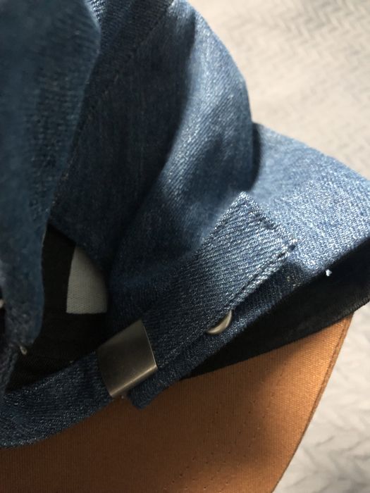 Boné azul ganga e castanho vilanova