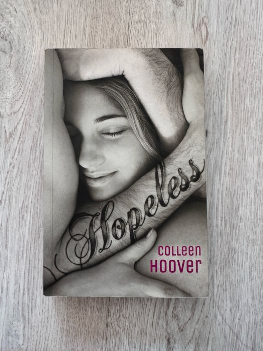 Książka „hopeless” Colleen Hoover